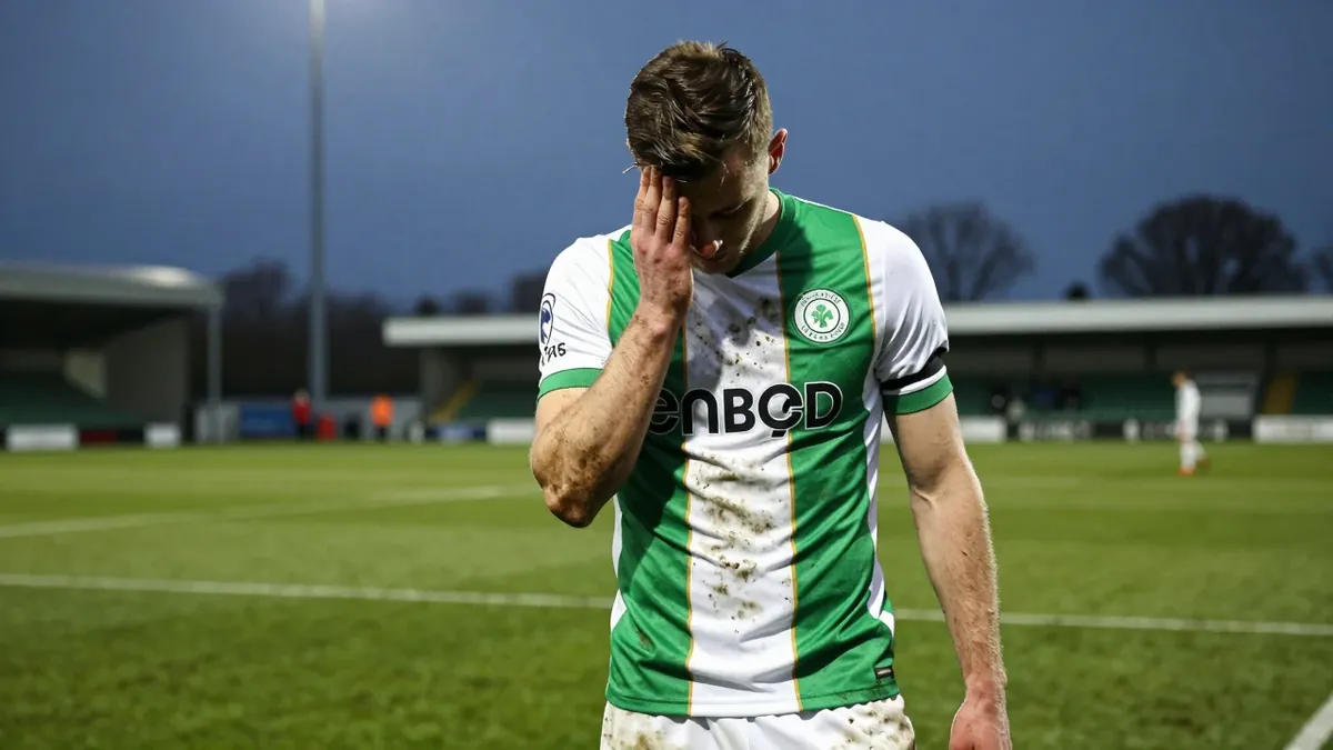Yeovil Town fell to a 3-2 defeat away at Southend United, ending their unbeaten league run as a late comeback from the...