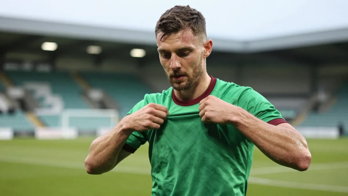 Yeovil 3-0 Gateshead: McCormick double seals win