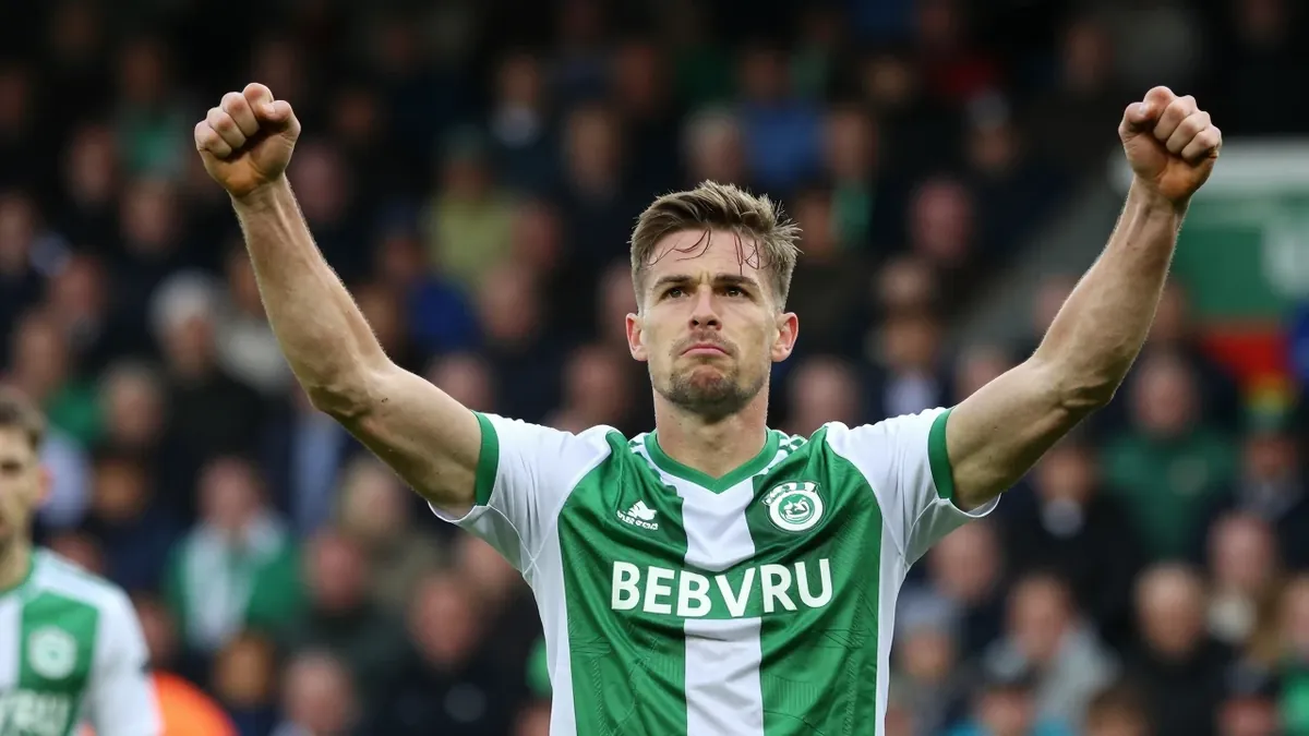 Yeovil Town travel to face Barrow on Friday, with the Glovers aiming to extend their unbeaten start to the National...